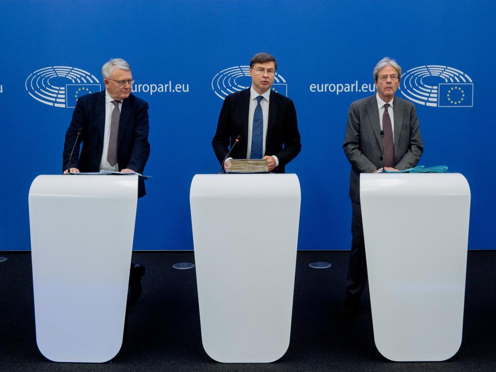 Read-out of the weekly meeting of the von der Leyen Commission by Valdis Dombrovskis, Executive Vice-President of the European Commission, Paolo Gentiloni and Nicolas Schmit, European Commissioners, on the European Semester Autumn Package